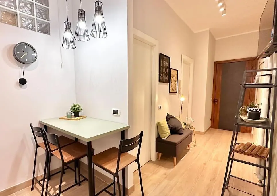 -Roma-Design Apartament Close To Centre Apartment