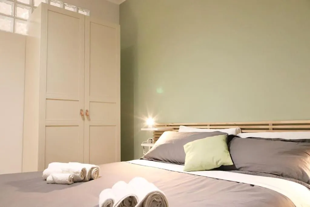 -Roma-Design Apartament Close To Centre Apartment Italy