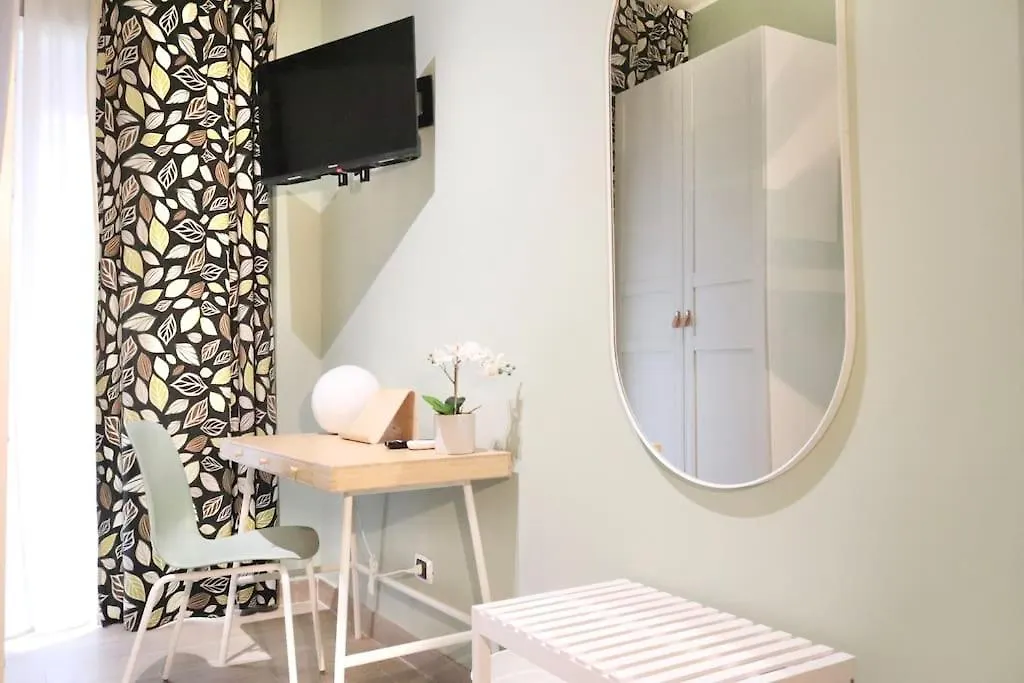 -Roma-Design Apartament Close To Centre Apartment Italy